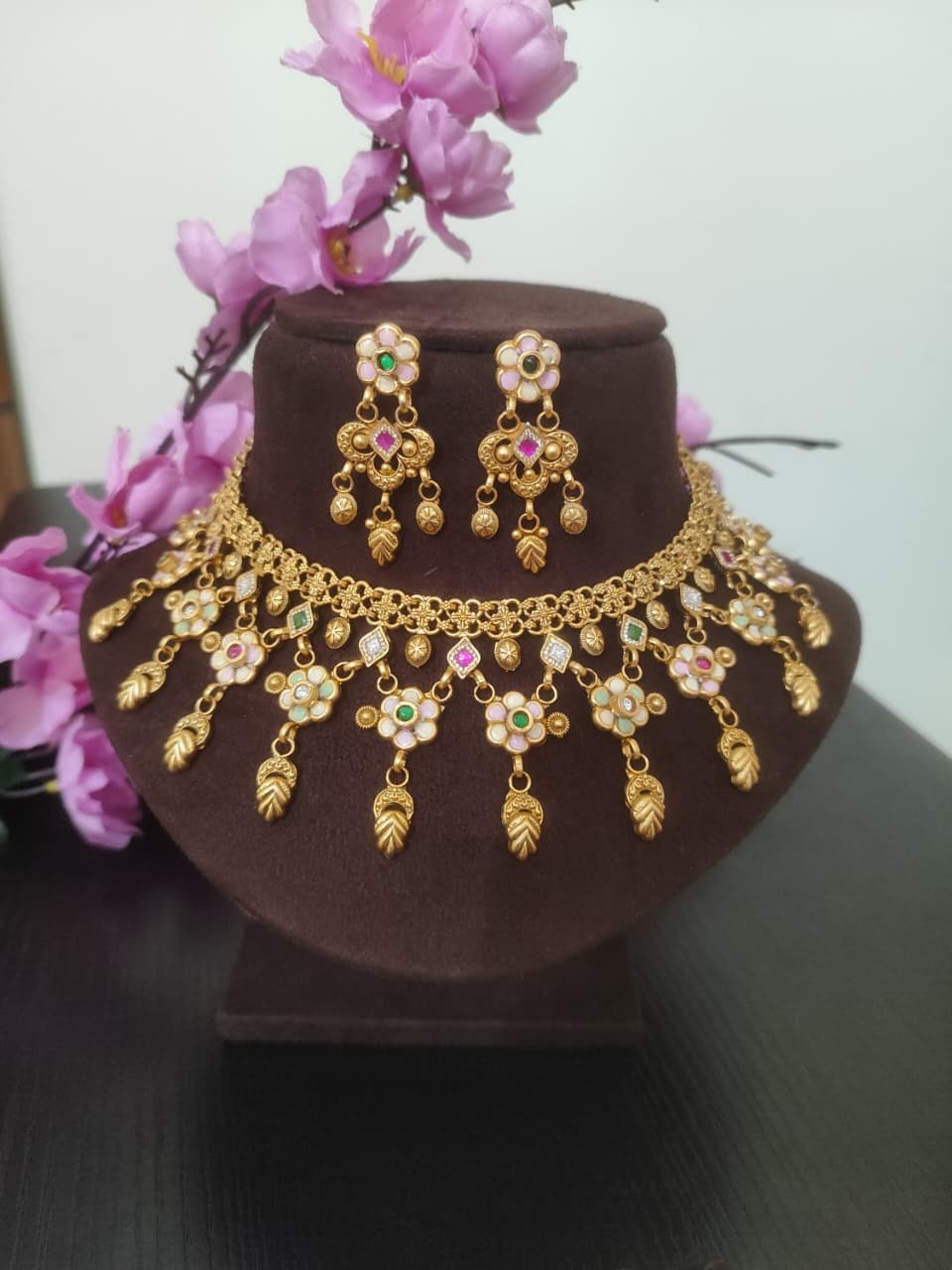 Rajwadi necklace set with Enameled Work - Image 2